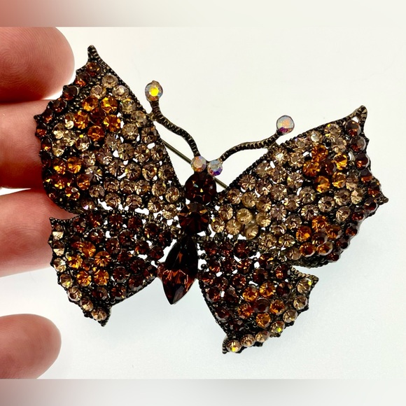 3 for $30 Vintage Antiqued Gold Tone Butterfly Brooch Pin Sparking Crystals - Picture 7 of 7